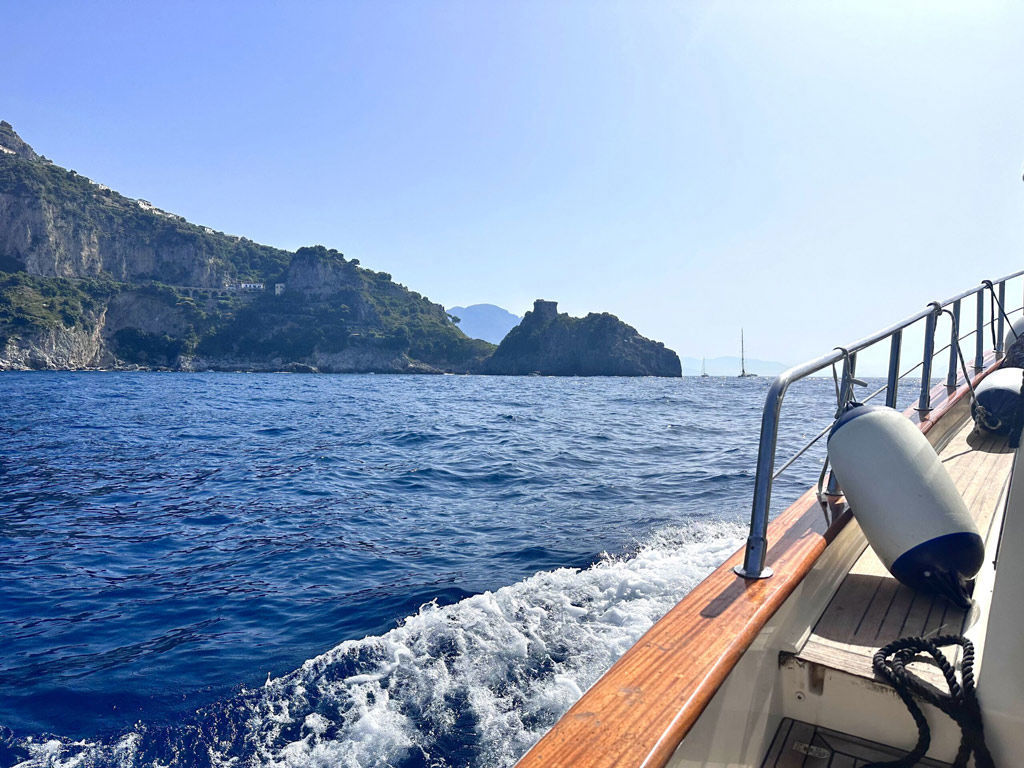 amalfi-coast-boat-tours-conca-dei-marini-tower