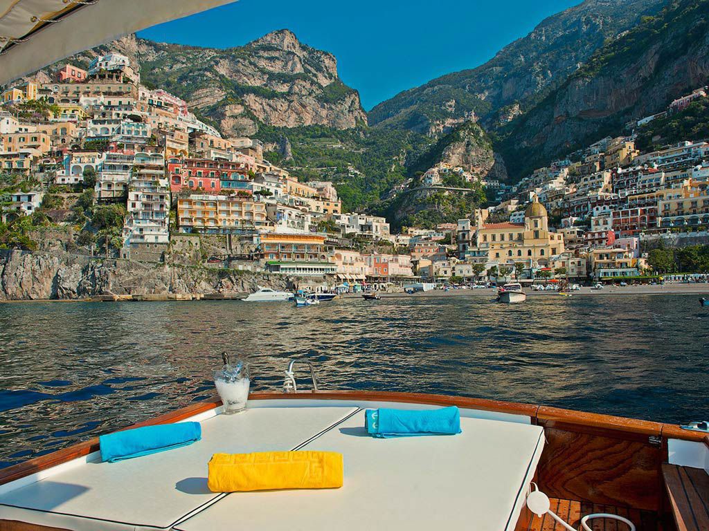 amalfi-coast-boat-tours-positano-sundeck