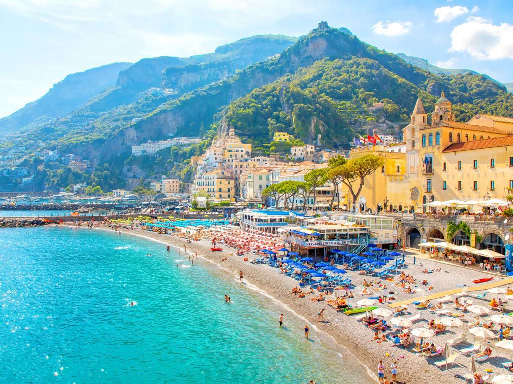amalfi-coast-tours-amalfi-beach-turquoise