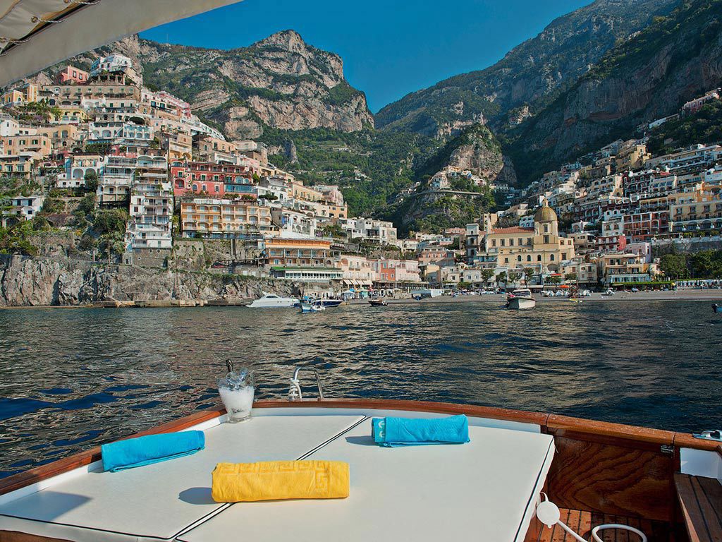 amalfi-coast-tours-positano-view-pyramid-house-from-boat