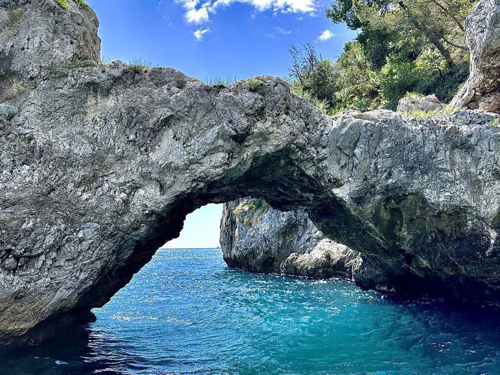 amalfi-coast-tour-sea-cave-natural-arch