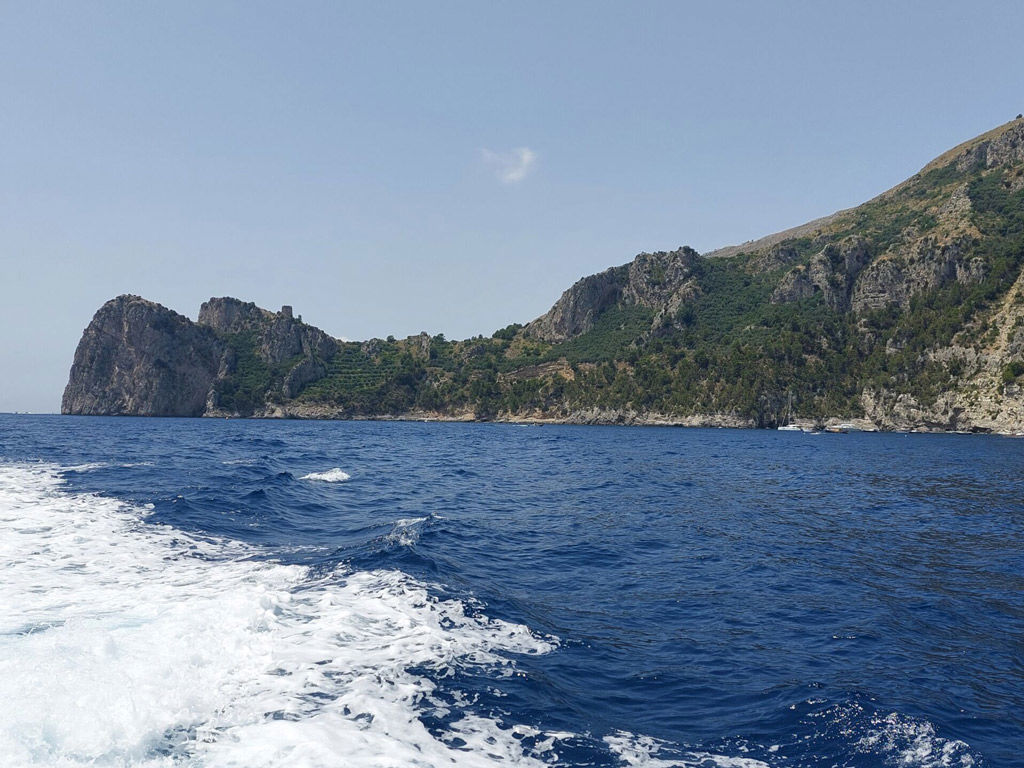 private-boat-tours-amalfi-coast-nerano-bay