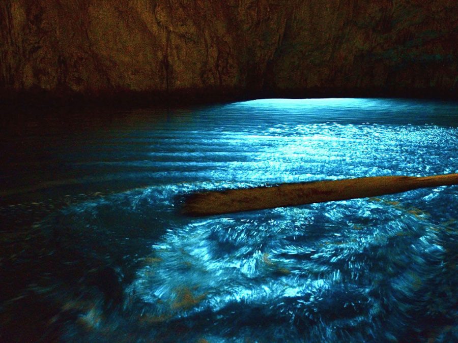 amalfi-coast-tour-blue-grotto