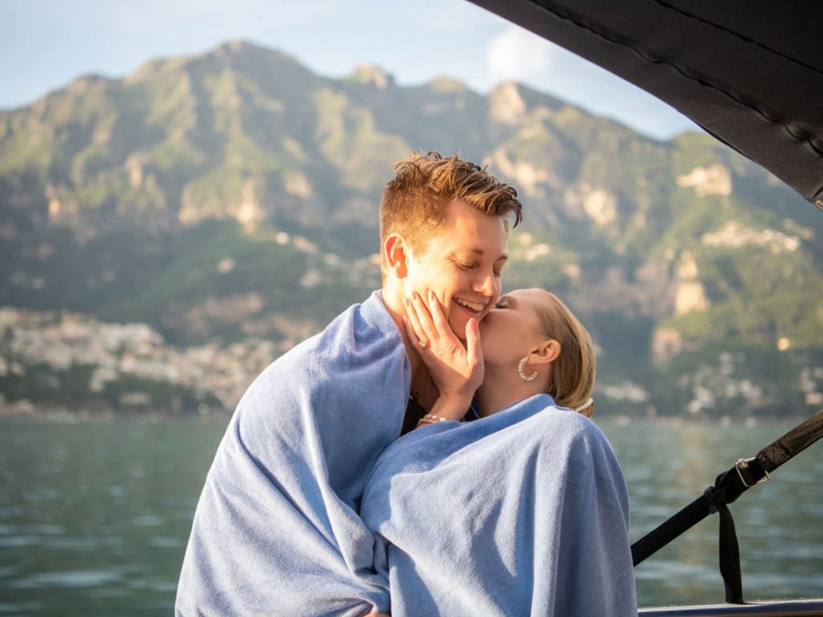 amalfi-coast-tours-couple-after-swim