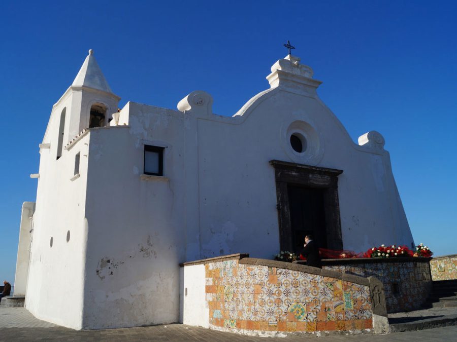 ischia-boat-tours-white-church